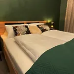Residenz Luxury - Outletcity - Parken - Klima - 24h Check-in 酒店