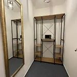 Residenz Luxury - Outletcity - Parken - Klima - 24h Check-in 酒店 梅青根