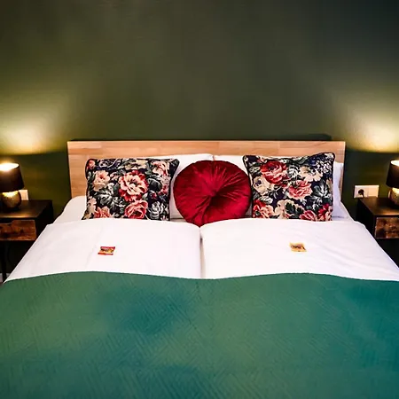 Residenz Luxury - Outletcity - Parken - Klima - 24h Check-in 3* מצינגן