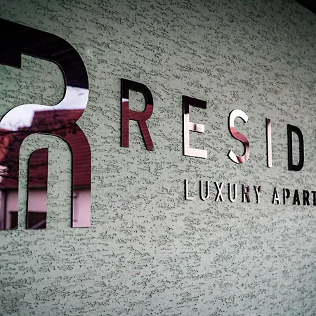 Residenz Luxury - Outletcity - Parken - Klima - 24h Check-in Szálloda 3*