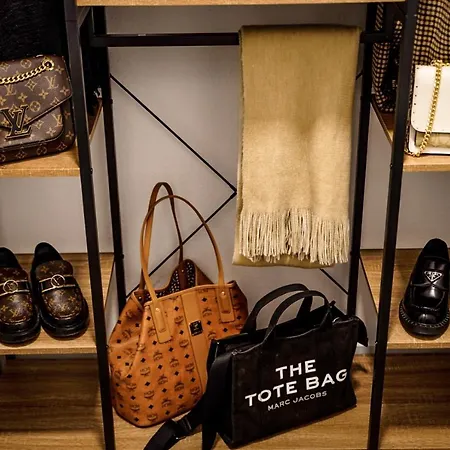 Residenz Luxury - Outletcity - Parken - Klima - 24h Check-in Metzingen