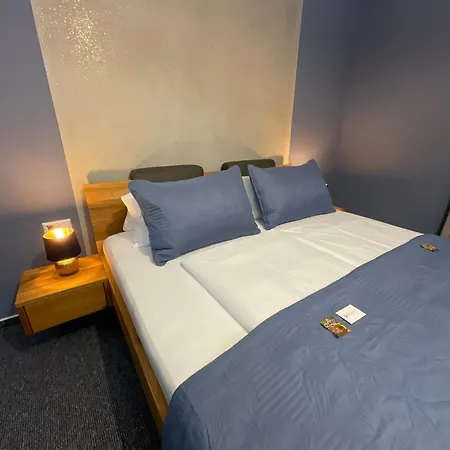 Hotel Residenz Luxury - Outletcity - Parken - Klima - 24h Check-in 3*