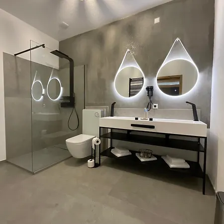 Residenz Luxury - Outletcity - Parken - Klima - 24h Check-in 3*