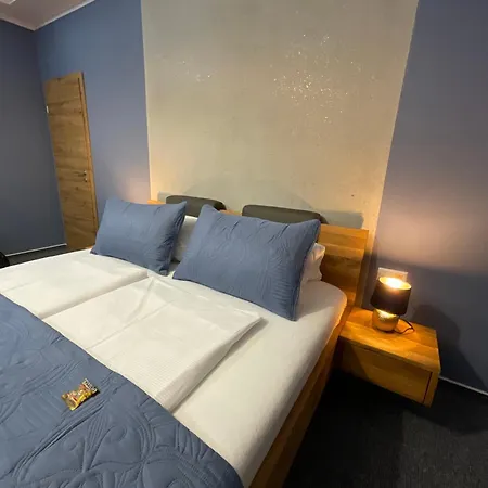 Residenz Luxury - Outletcity - Parken - Klima - 24h Check-in 3* Metzingen (Tubingen)