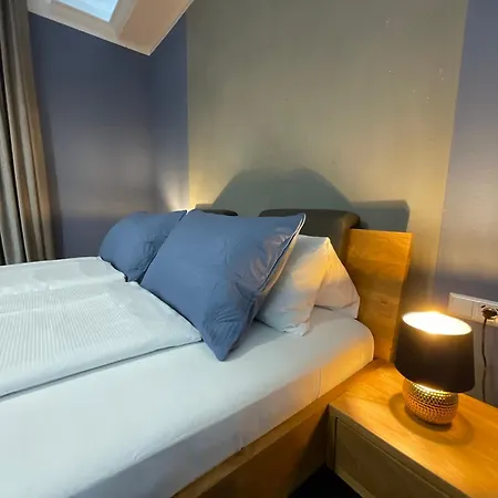 Residenz Luxury - Outletcity - Parken - Klima - 24h Check-in