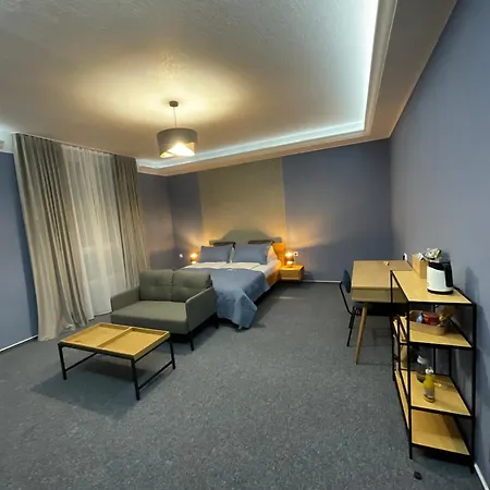 Residenz Luxury - Outletcity - Parken - Klima - 24h Check-in מלון 3*