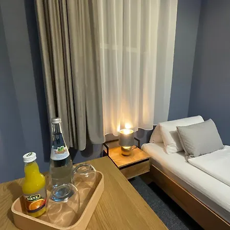 מלון Residenz Luxury - Outletcity - Parken - Klima - 24h Check-in