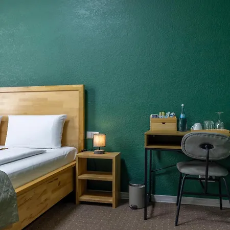 Hotel Residenz Luxury - Outletcity - Parken - Klima - 24h Check-in