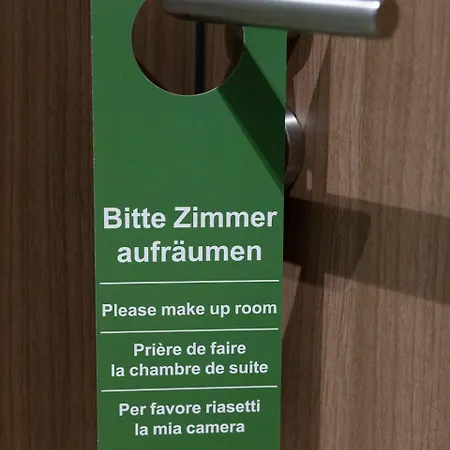 Hotel Residenz Luxury - Outletcity - Parken - Klima - 24h Check-in 3*
