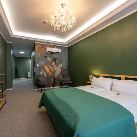 Residenz Luxury - Outletcity - Parken - Klima - 24h Check-in מלון מצינגן