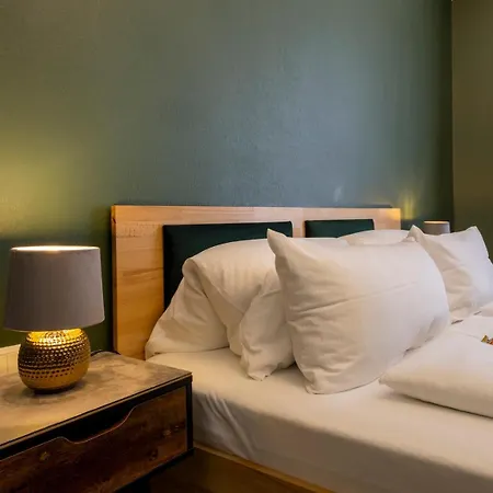 Residenz Luxury - Outletcity - Parken - Klima - 24h Check-in מלון מצינגן