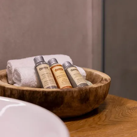 Szálloda Residenz Luxury - Outletcity - Parken - Klima - 24h Check-in Metzingen