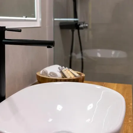 Residenz Luxury - Outletcity - Parken - Klima - 24h Check-in 3*