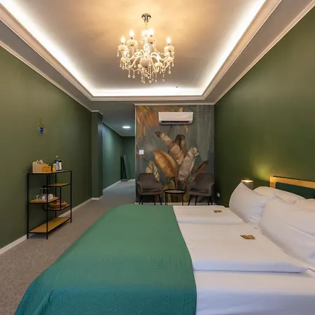 Residenz Luxury - Outletcity - Parken - Klima - 24h Check-in מלון 3*