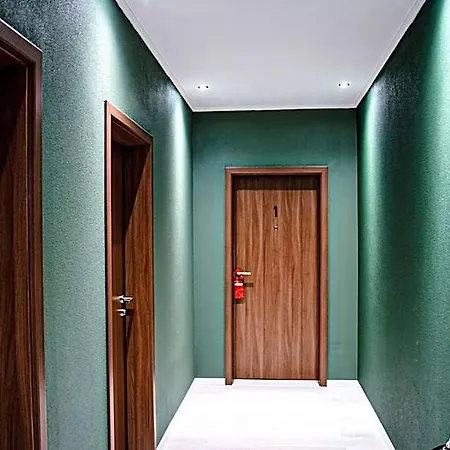 Hotel Residenz Luxury - Outletcity - Parken - Klima - 24h Check-in